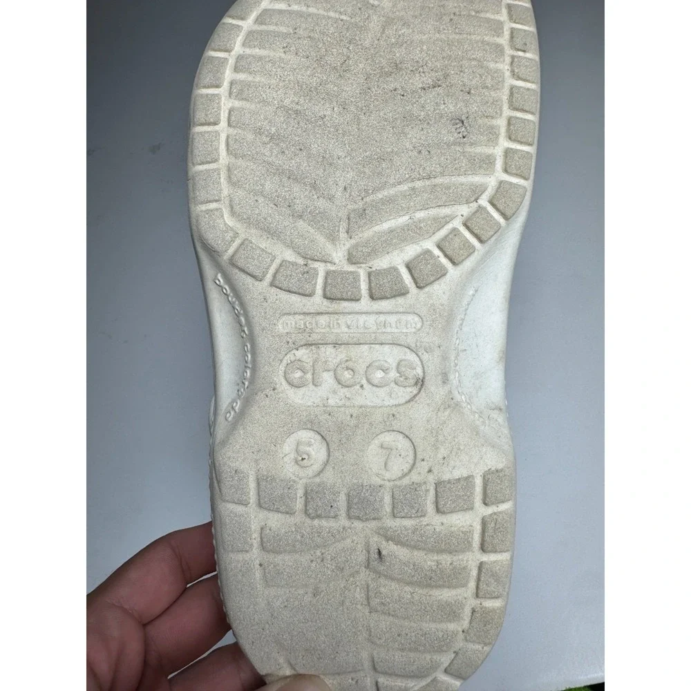 Crocs Classic Clogs Unisex M5/W7 White Round Toe Slip On Slingback Strap Shoes